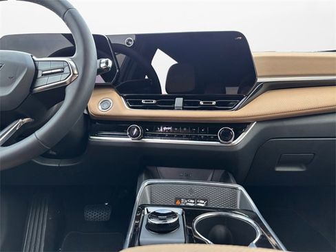 New 2026 Chevrolet Equinox ACTIV image 11