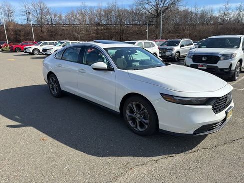 Used 2023 Honda Accord EX image 19