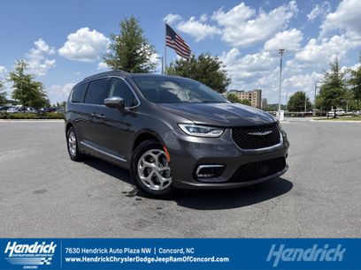 Used 2022 Chrysler Pacifica Limited