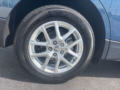 Used 2024 Chevrolet Equinox LS FWD image 11