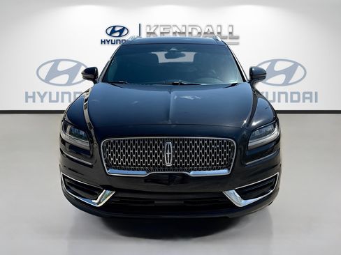 Used 2020 Lincoln Nautilus FWD image 2