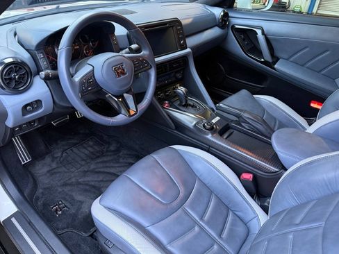 Used 2020 Nissan GT-R Premium AWD/4WD image 14