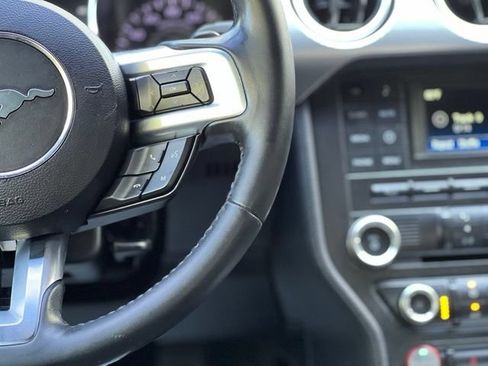 Used 2018 Ford Mustang GT RWD image 29