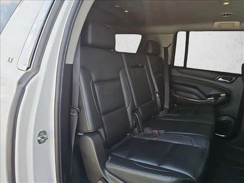 Used 2019 Chevrolet Suburban LT image 9