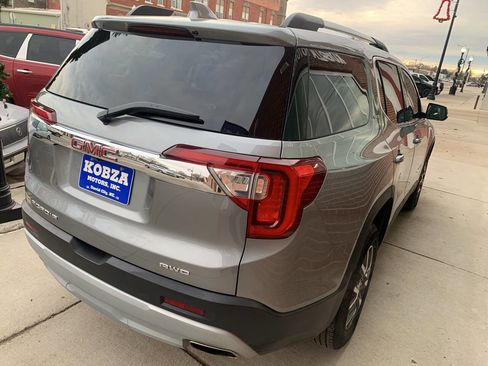 Used 2023 GMC Acadia SLE w/ Driver Convenience Package image 7