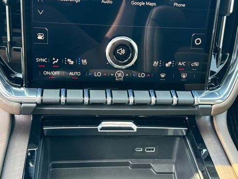 New 2026 GMC Yukon XL Denali Ultimate AWD/4WD image 25