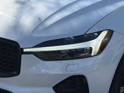 Certified 2025 Volvo XC60 B5 Core image 42