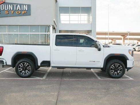 Used 2021 GMC Sierra 2500 AT4 w/ AT4 Premium Plus Package AWD/4WD image 4