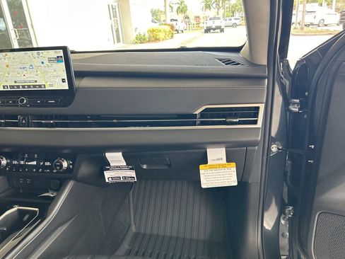 New 2026 Mitsubishi Outlander SEL image 23