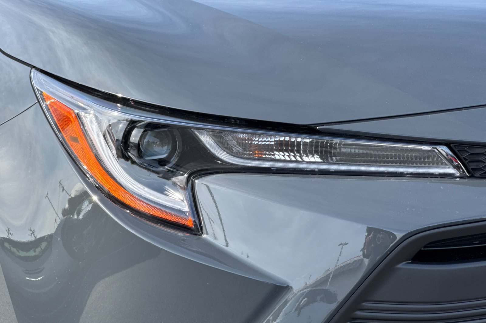 New 2026 Toyota Corolla LE w/ LE Premium Package FWD image 30