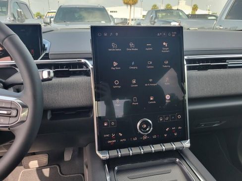 New 2026 GMC Sierra EV Elevation image 18