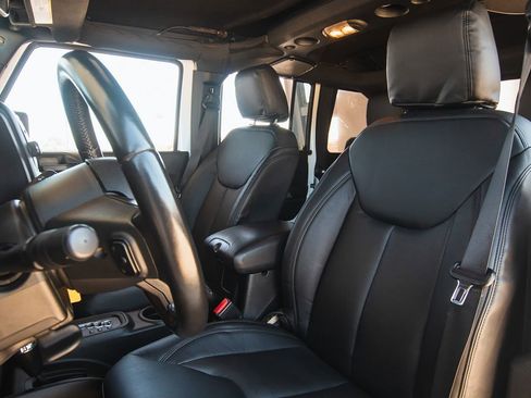 Used 2018 Jeep Wrangler Unlimited Sport S image 22