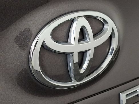 Used 2021 Toyota Camry XLE AWD/4WD image 29