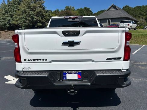 Used 2025 Chevrolet Silverado 1500 ZR2 w/ Technology Package AWD/4WD image 24