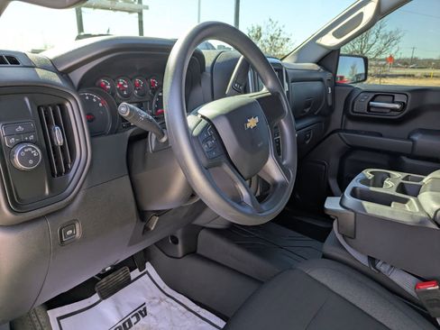 Certified 2024 Chevrolet Silverado 1500 Custom image 9