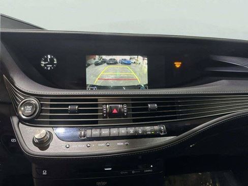 Used 2018 Lexus LS 500 F Sport w/ Accessory Package (Z1) AWD/4WD image 24