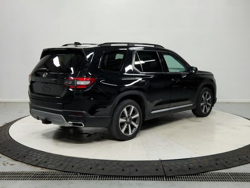 Used 2025 Honda Pilot Elite image 8