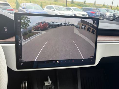 Used 2022 Tesla Model X AWD/4WD image 27