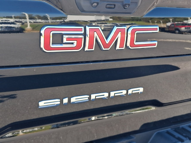 Used 2023 GMC Sierra 3500 SLT w/ SLT Preferred Package AWD/4WD image 30