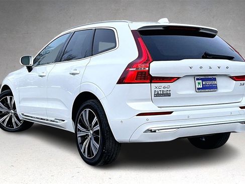 Certified 2023 Volvo XC60 B6 Ultimate w/ Climate Package image 4
