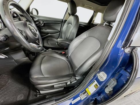 Used 2017 MINI Cooper 4-Door Hardtop FWD image 25