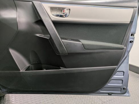 Used 2016 Toyota Corolla LE image 27