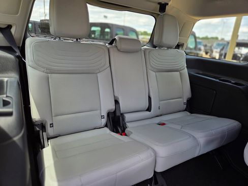 New 2026 Ford Expedition Platinum AWD/4WD image 19