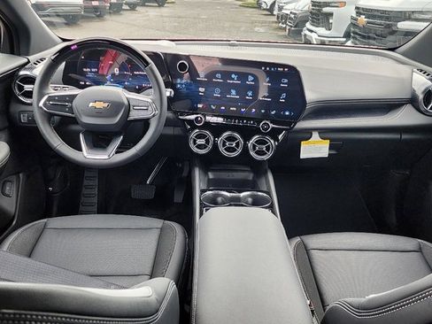 New 2025 Chevrolet Blazer EV LT w/ Super Cruise Package image 2