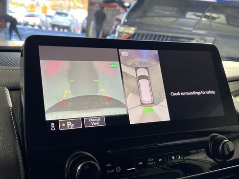 Used 2024 INFINITI QX80 Luxe image 19