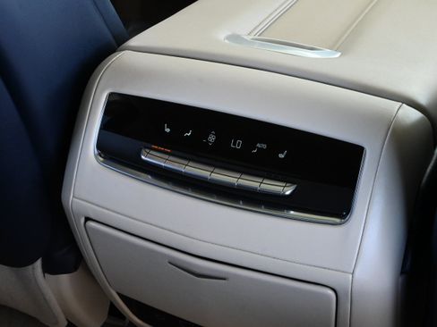 Used 2025 Cadillac Escalade Sport Platinum AWD/4WD image 37