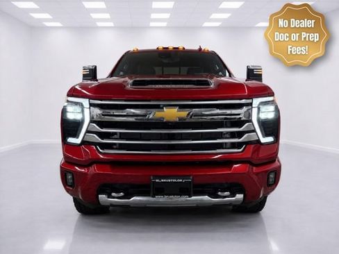 Used 2025 Chevrolet Silverado 2500 High Country w/ Technology Package AWD/4WD image 2