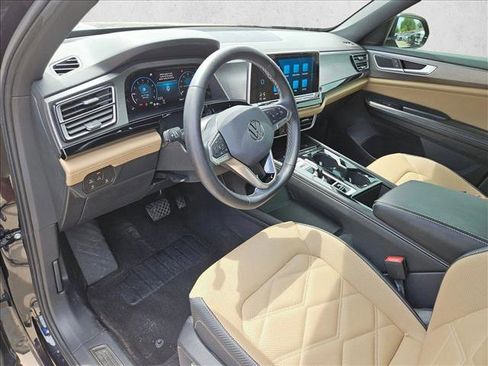 Used 2024 Volkswagen Atlas Cross Sport SE image 15