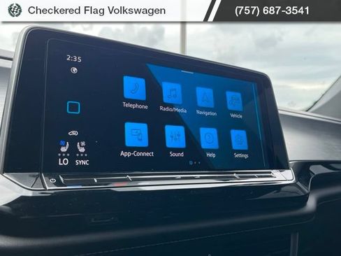 Used 2024 Volkswagen Atlas Cross Sport SE AWD/4WD image 39