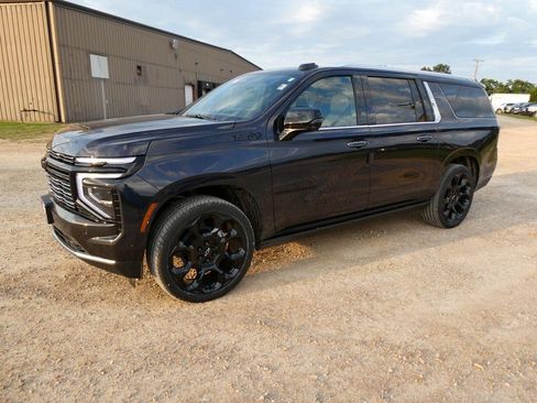 New 2026 Chevrolet Suburban High Country AWD/4WD image 7