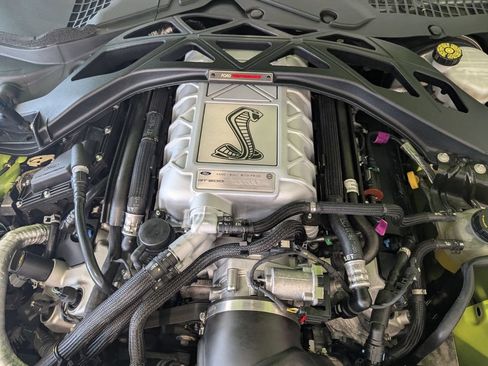 Used 2020 Ford Mustang Shelby GT500 w/ Technology Package RWD image 10
