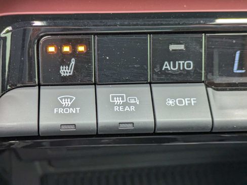 Used 2024 Toyota Prius Prime FWD image 28