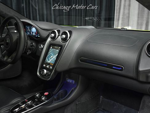 Used 2023 McLaren GT RWD image 25