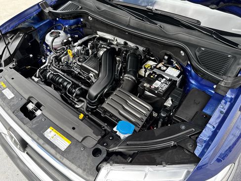 Used 2024 Volkswagen Taos SE image 34