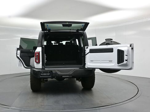 New 2026 Ford Bronco Outer Banks w/ Sasquatch Package image 34