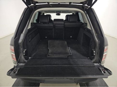 Used 2022 Land Rover Range Rover Westminster Edition image 4