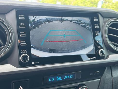Used 2021 Toyota Tacoma TRD Off-Road w/ Technology Package AWD/4WD image 16