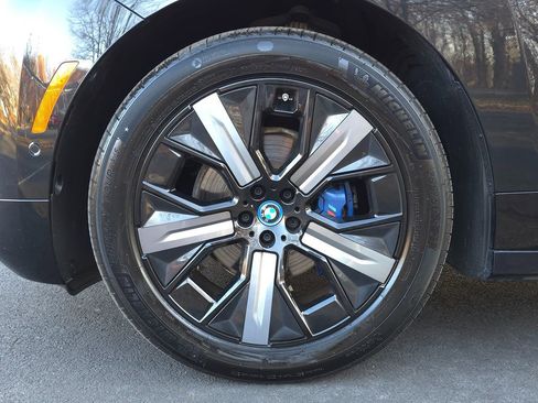 Used 2023 BMW iX M60 image 77