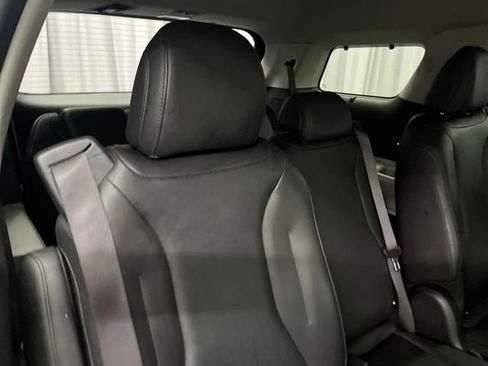 Certified 2022 Kia Carnival SX image 30