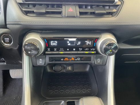 Used 2024 Toyota RAV4 XLE w/ Convenience Package FWD image 11