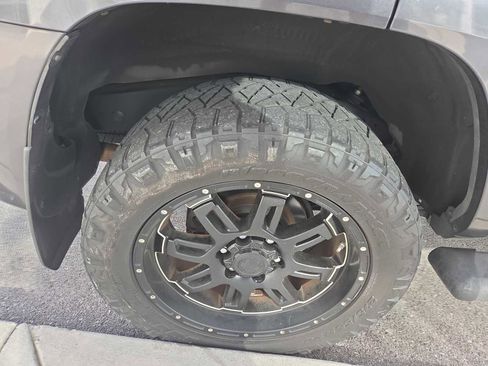 Used 2019 Toyota 4Runner SR5 image 2