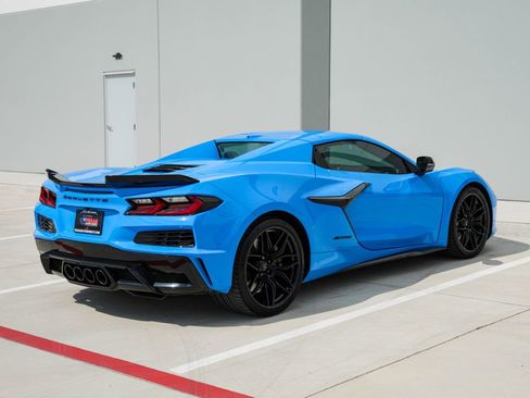 Used 2025 Chevrolet Corvette Z06 w/ Battery Protection Package image 7