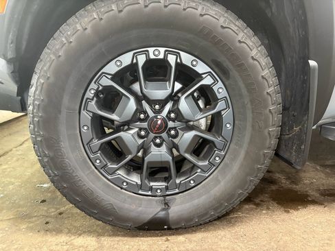 Used 2023 Nissan Frontier PRO-4X w/ Pro-4X Premium Package AWD/4WD image 24