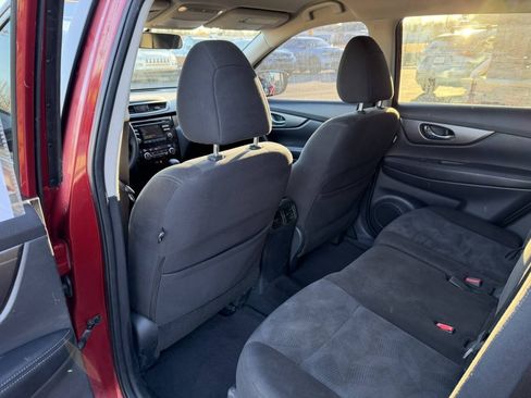 Used 2016 Nissan Rogue SV FWD image 19