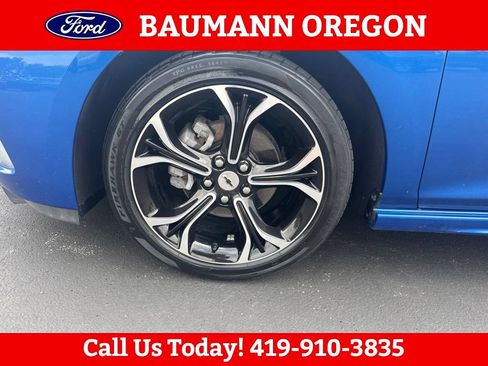 Used 2019 Chevrolet Cruze LT w/ Convenience Package FWD image 12