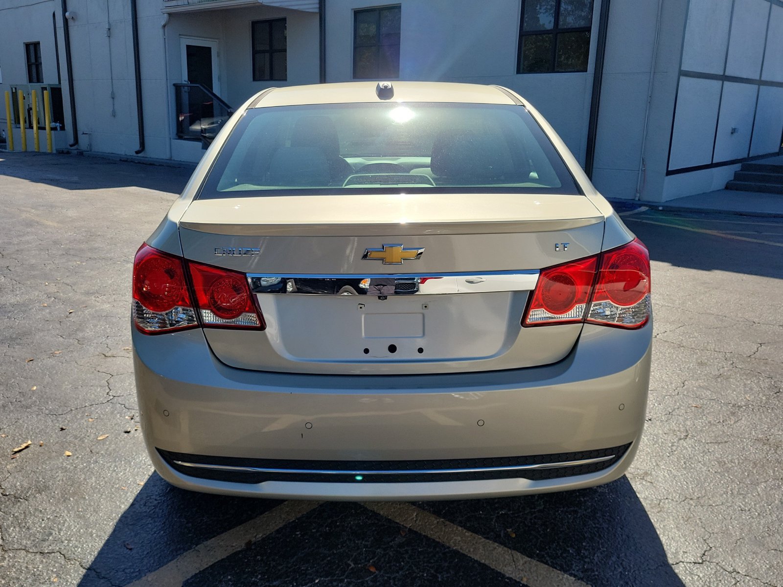 Used 2015 Chevrolet Cruze LT w/ Enhanced Safety Package FWD image 5